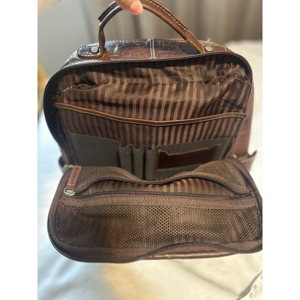 Jack Georges Voyager Brown Leather Convertible Messenger Bag to Backpack. Pre-ow - Picture 5 of 15
